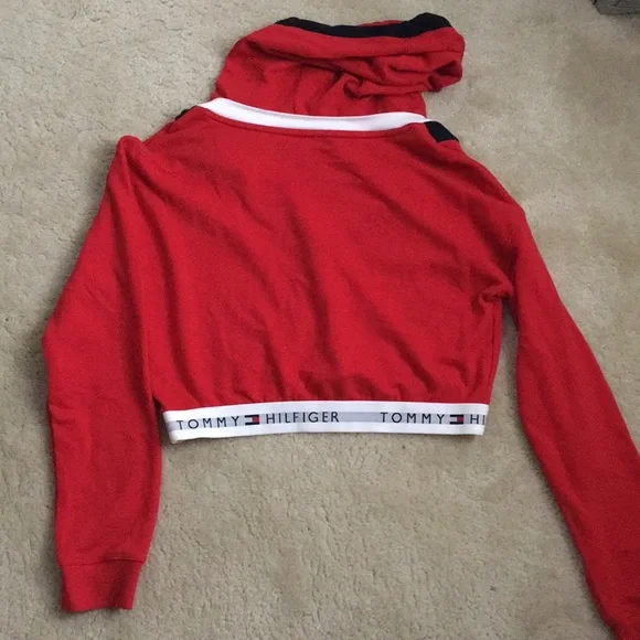 Tommy Hilfiger Cropped Hoodie - Picture 3 of 5